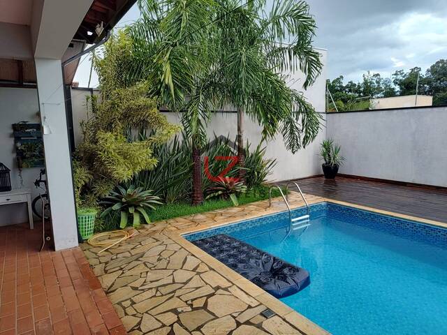 #CA42 - Casa para Venda em Valinhos - SP - 3